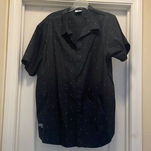 Black button down shortsleeved dress shirt
